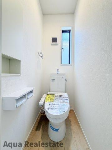 クレイドルガーデン北島町鯛浜第3のトイレ|清潔感のあるトイレです