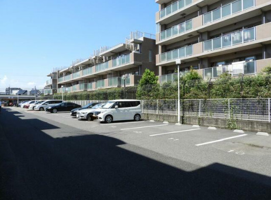 オリーブガーデンの駐車場