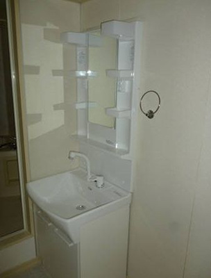 【独立洗面台】 | エスペランサ・ディアス B棟 | 朝の身支度には欠かせない独立洗面化粧台　※参考写真です