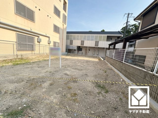 西宮市上甲子園４丁目の外観|「春風小学校」まで徒歩6分。低学年のお子様の通学にも無理のない距離です。