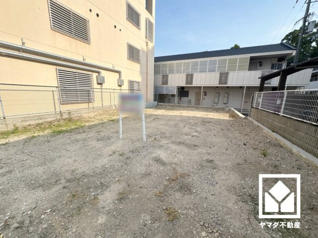 西宮市上甲子園４丁目の外観|周囲にはすでに建物が建っていますので、実際の採光状況や窓の位置なども事前にご確認いただけます。
