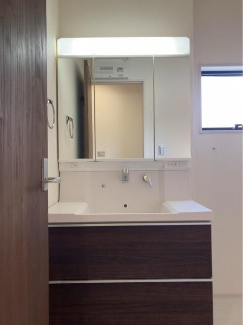 リーブルガーデン宇都宮市鶴田町第23　新築一戸建ての独立洗面台