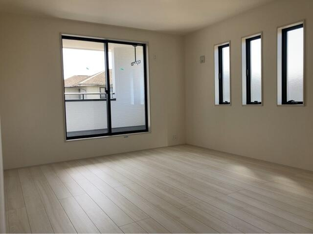 リーブルガーデン宇都宮市鶴田町第23　新築一戸建ての洋室