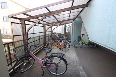 敷地内駐輪場あります