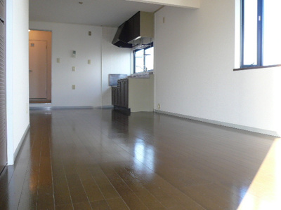 LDK１４帖　出窓もあります。