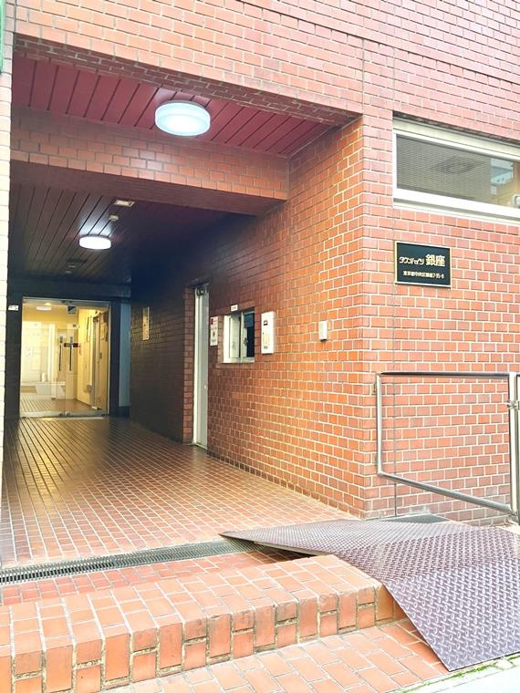 タウンハイツ銀座のエントランス