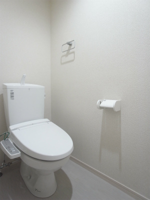 リブリ・根岸 CEREZOのトイレ