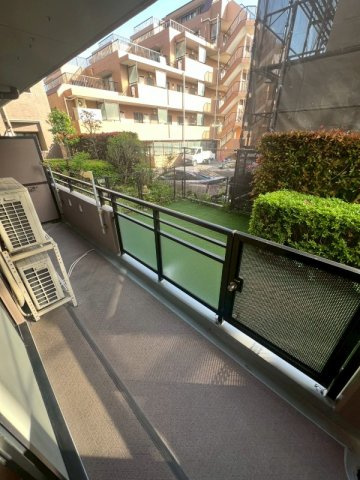 大田区上池台３丁目の賃貸マンションのバルコニー