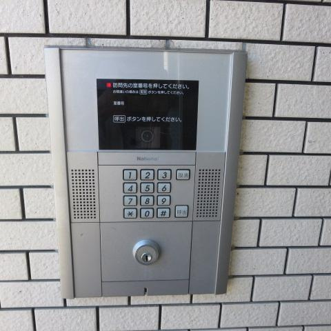 ブランメゾン吹上の玄関