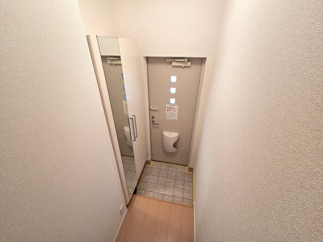 ヴューテラスⅠの玄関