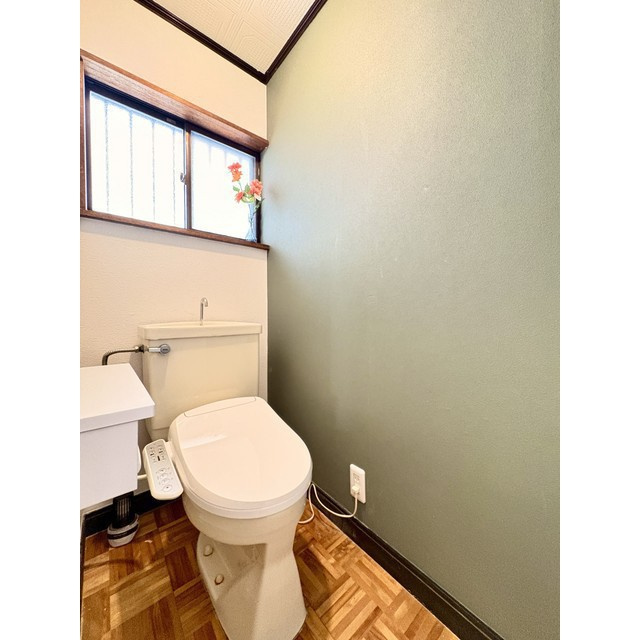 鵜沼台二丁目戸建てのトイレ
