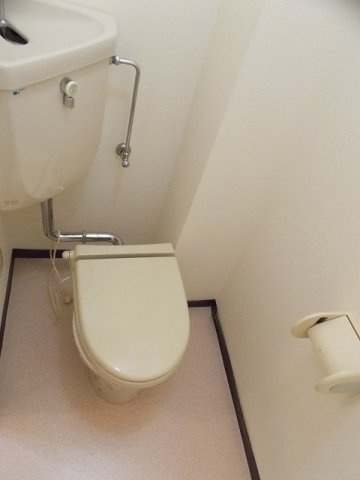 ハートフルスクエアのトイレ|落ち着いた色調のトイレです