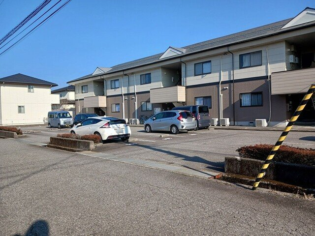 リブアライフ花梨の駐車場|駐車スペースもあります