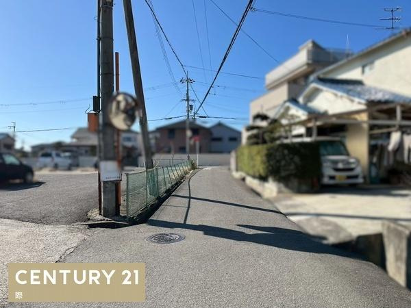 岩出市中迫　土地の前面道路含む現地写真