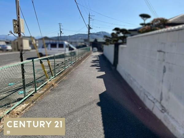 岩出市中迫　土地の前面道路含む現地写真