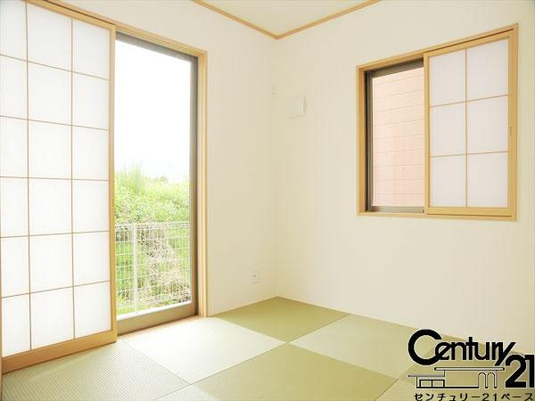 クレイドルガーデン箕山町 ２号棟 ／新築一戸建の内観：施工例|■ほっこり落ち着ける和室！客間としてもご利用いただけます！■