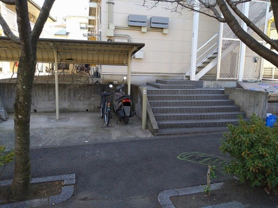 【その他】 | レオパレスみらいⅡ | 駐輪場　原付＆自転車のみ駐輪可能