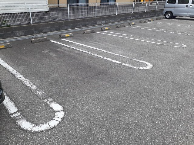 グリ－ンヒルの駐車場