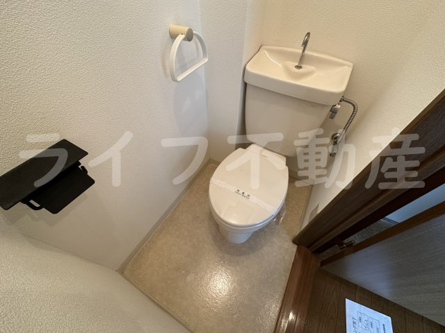 ランドハウスのトイレ|落ち着いたトイレです