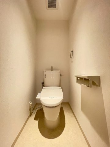 高槻市西真上１丁目の賃貸マンションのトイレ