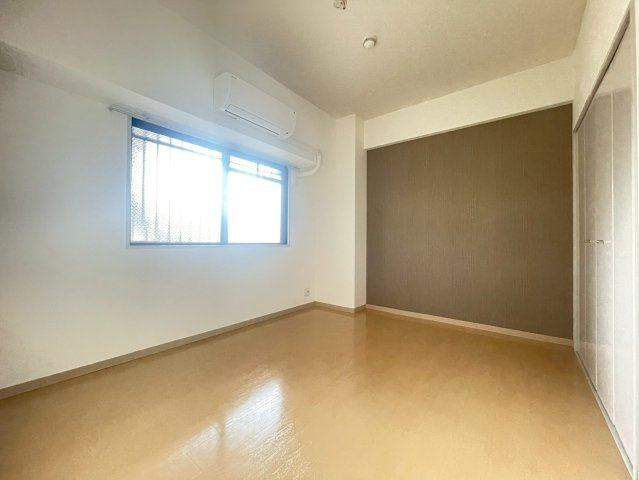 高槻市西真上１丁目の賃貸マンションの寝室