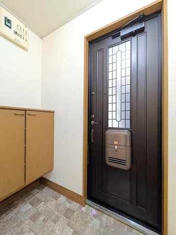 ラ・セジュール Ａ棟の玄関