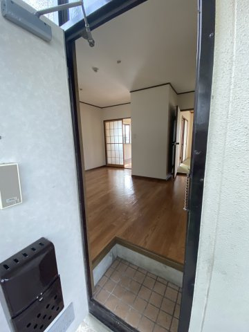 ファミーユエミナンスの玄関|別部屋写真参考