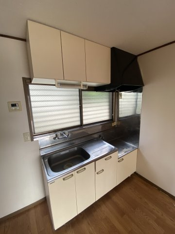 ファミーユエミナンスのキッチン|別部屋写真参考