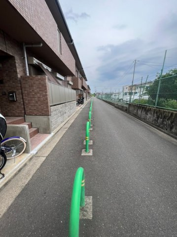 ジュネスト１番館の周辺