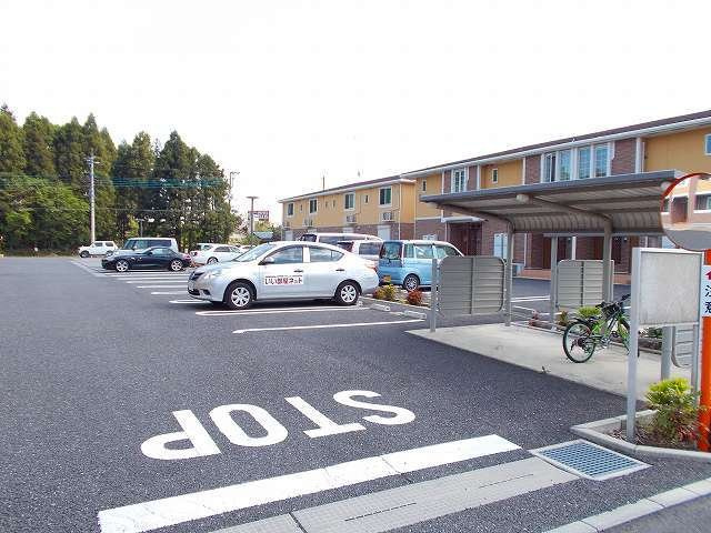 チヨ　タウンＣの駐車場|駐車スペースもあります