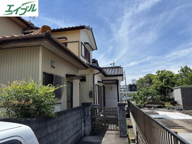小牧市東２丁目　中古戸建の外観|閑静な住宅地。イオン小牧店まで徒歩１６分。