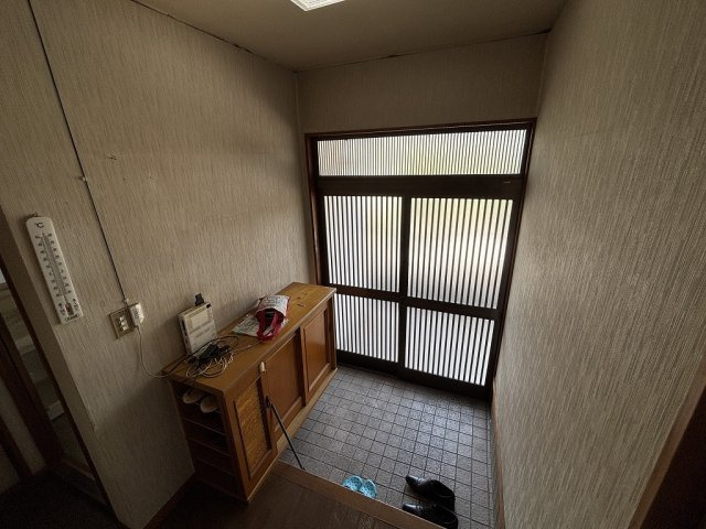 小牧市東２丁目　中古戸建の玄関|ゆとりのある玄関です！