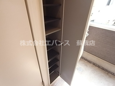 【エントランス】 | エヴァンコートⅣ | ゆとりのあるエントランスです