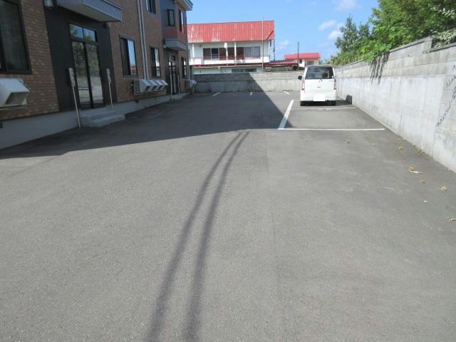 PEACE⑦の駐車場