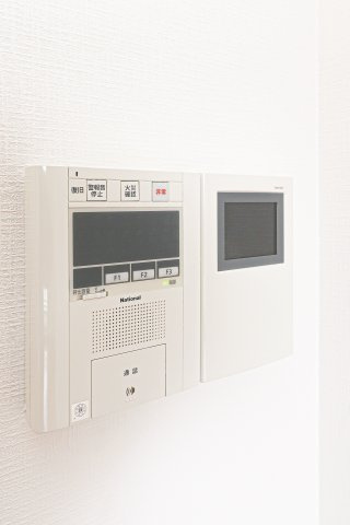 サヴォイザ・ブルネット　6階のセキュリティ|別号室のものです。現状優先になります。
