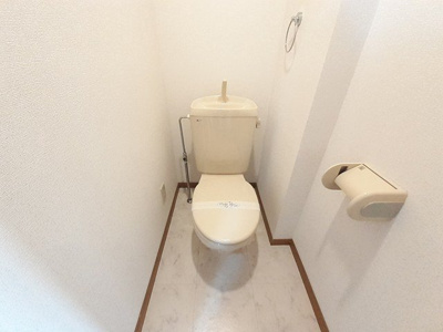 【トイレ】 | シャン・ド・フルールⅠ | ゆったりとした空間のトイレです