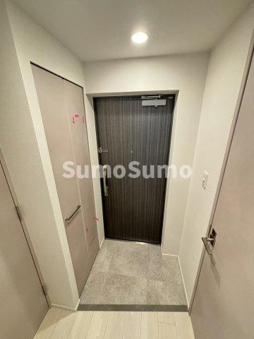 スプランディッド玉造DUEの玄関