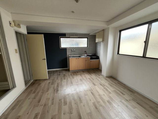 ペントハウス11の居間・リビング|イメージとして同建物他部屋を表示しています