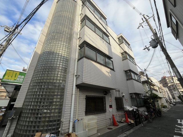 プレアール萱島の外観