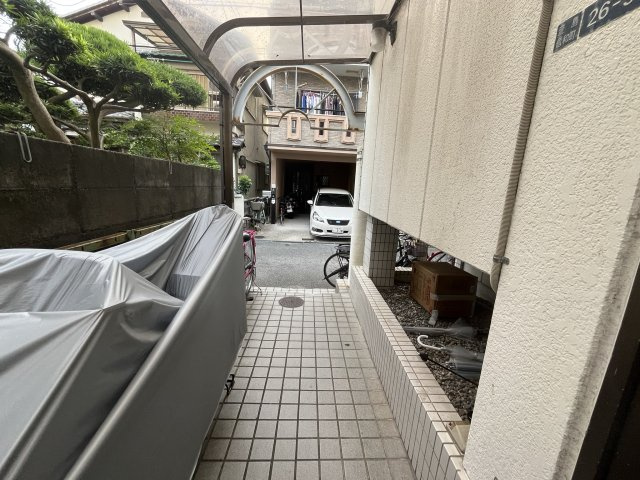 プレアール萱島のエントランス