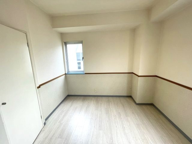 カルチェ・ダムールBの洋室|イメージとして同建物他部屋を表示しています