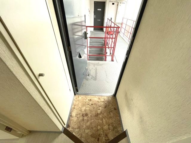 カルチェ・ダムールBの玄関|イメージとして同建物他部屋を表示しています