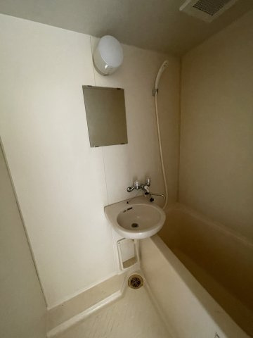 アーベントロートの浴室|(参考)同マンション同間取り他部屋の写真
