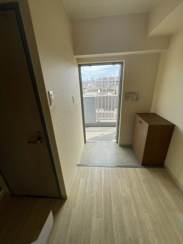 アーベントロートの玄関|(参考)同マンション同間取り他部屋の写真