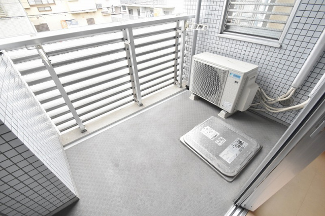 ＪＥＵＮＥＳＳＥ翠町のバルコニー