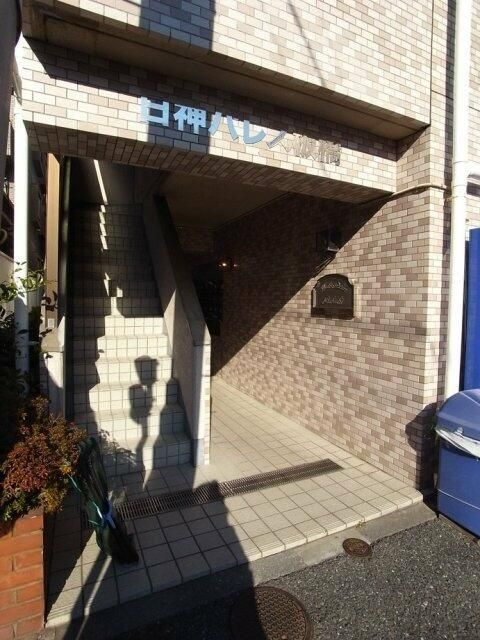 日神パレス板橋のエントランス
