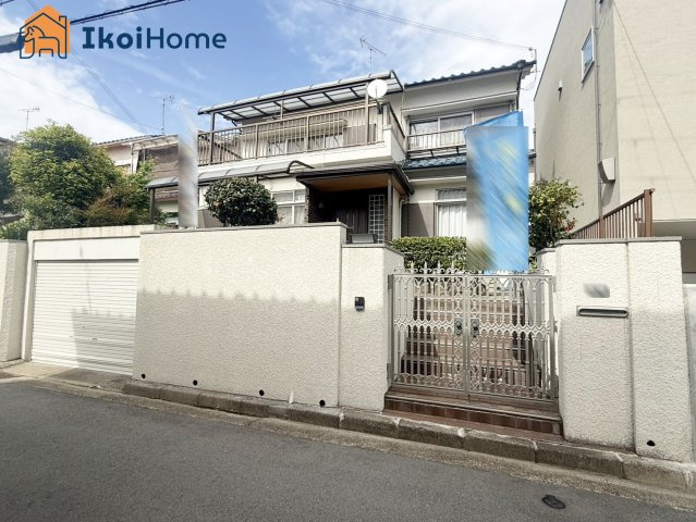明石市魚住町金ケ崎　中古戸建の玄関|●年中無休：当日予約可●周辺は閑静な住宅街ですので、生活安心です！静かな住環境ですのでお子様も安心♪