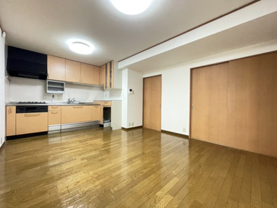 【居間・リビング】 | GSハイム新大阪 | 2026年9月頃 フルリフォーム完了予定です。
写真はリフォーム前となります。