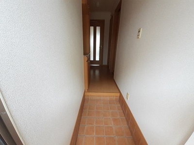 【玄関】 | ひまわりハウス武井弐番館 | ゆったりとした玄関です