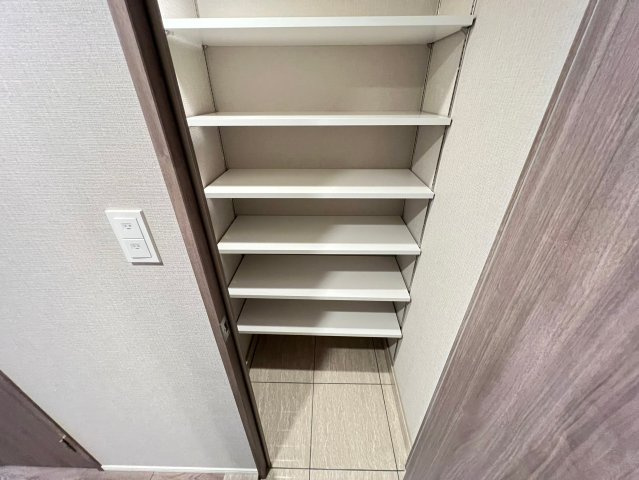 RJRプレシア南堀江の収納